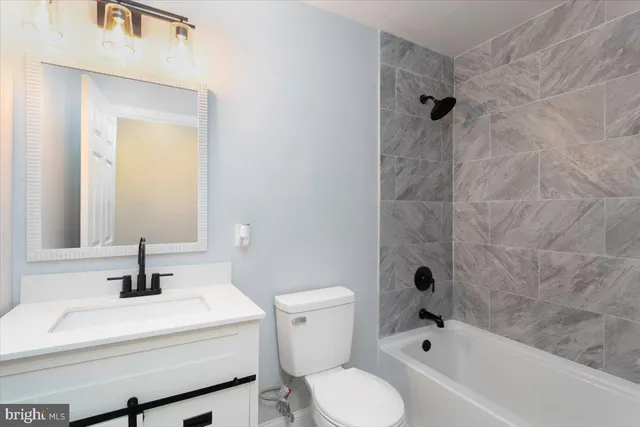 $2,400 | 222 West Dover Street, Easton, MD 21601