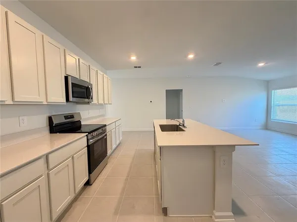 $2,100 | 3068 Totem Road, Eagle Lake, FL 33839