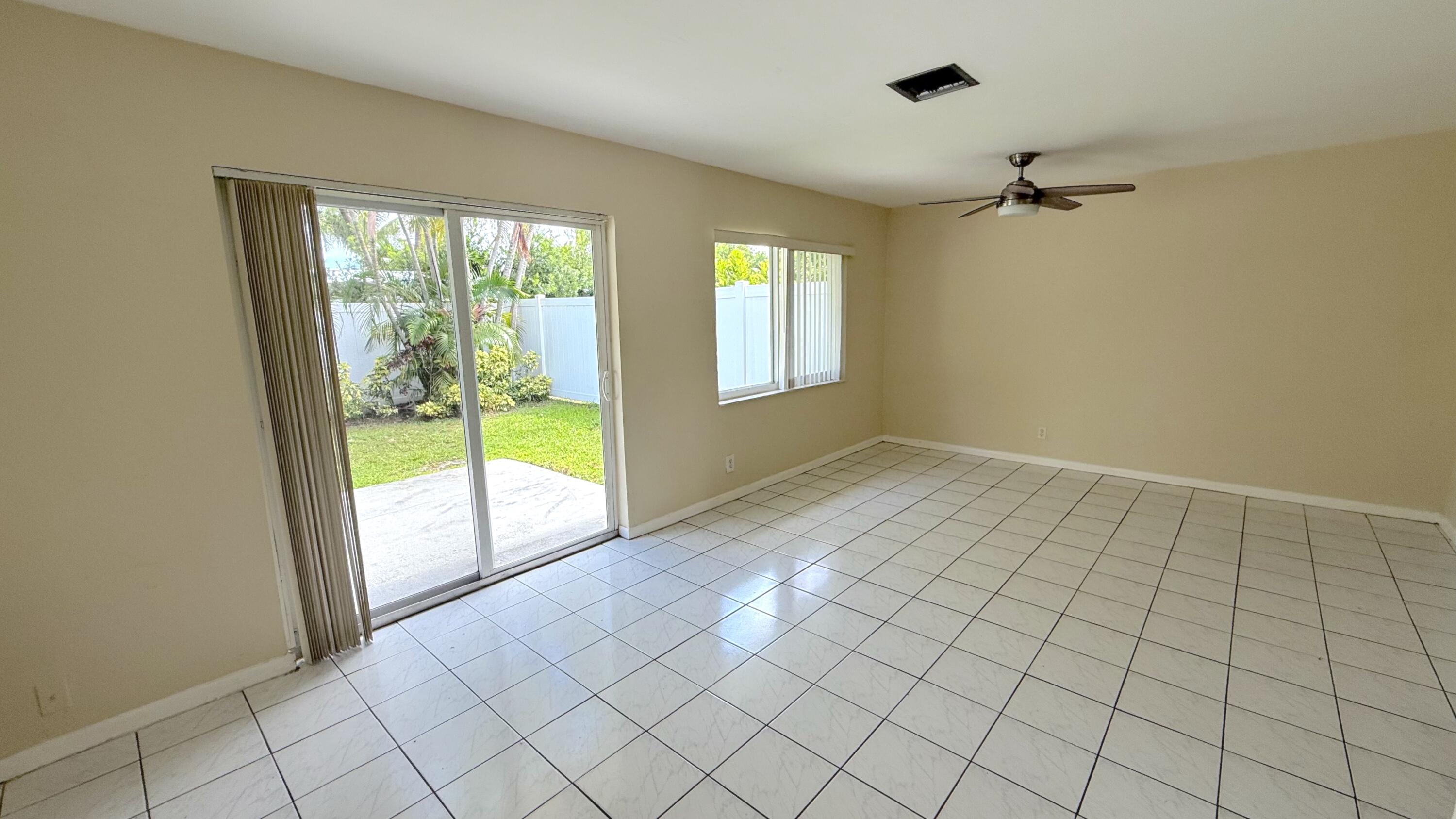 103 Laredo Lane Boca Raton, FL 33487 - Photo 10 of 25 Great Room 2