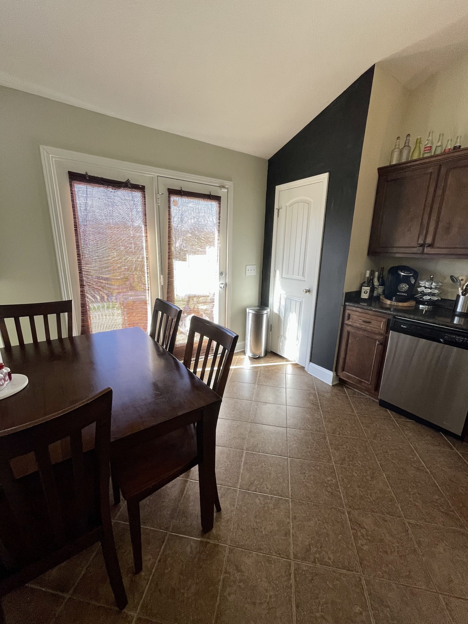 339 Golfview Lane Springfield, TN 37172 - Photo 17 of 34 a view of a dining room with furniture
