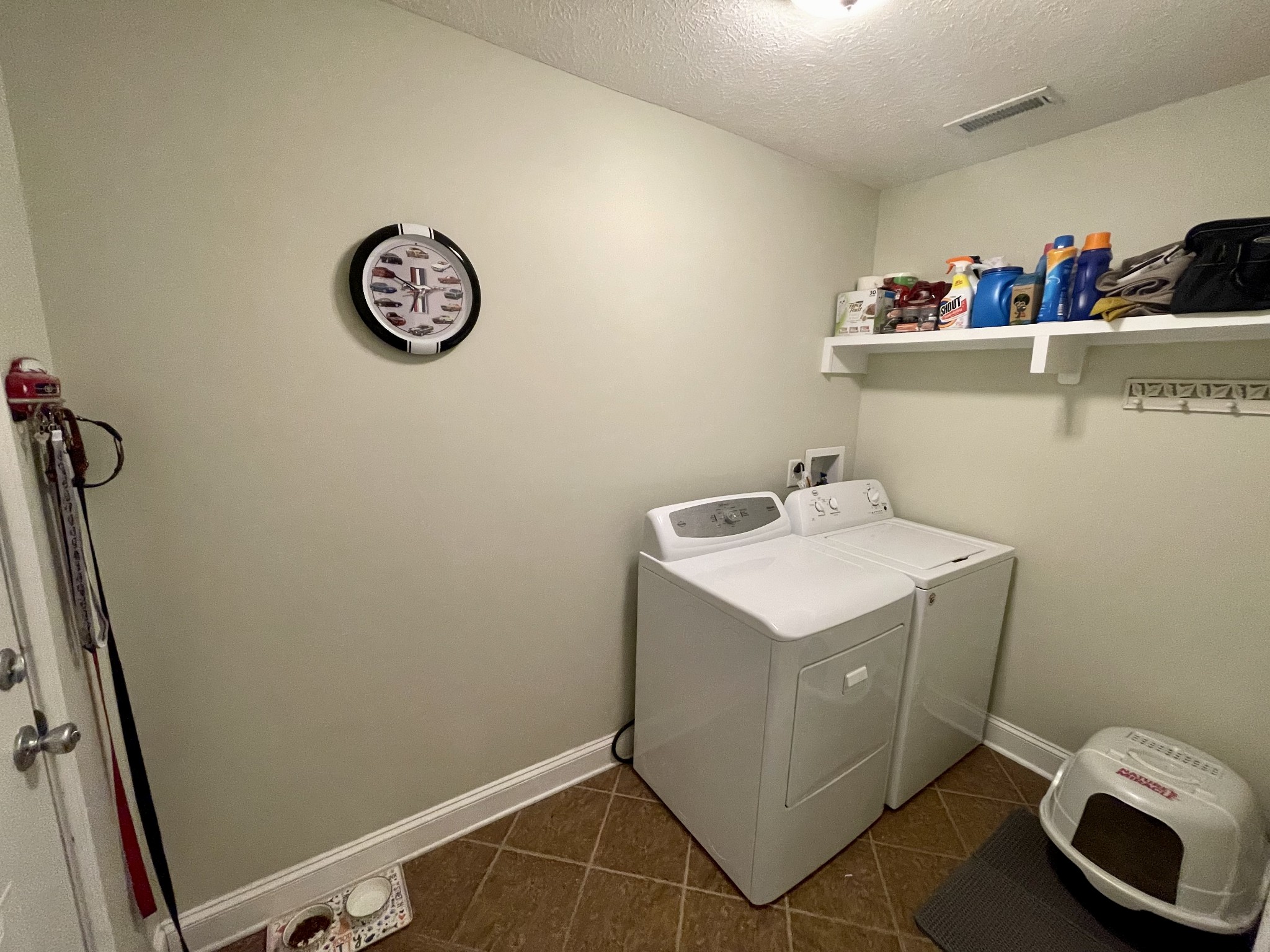 339 Golfview Lane Springfield, TN 37172 - Photo 27 of 34 a utility room with dryer and washer