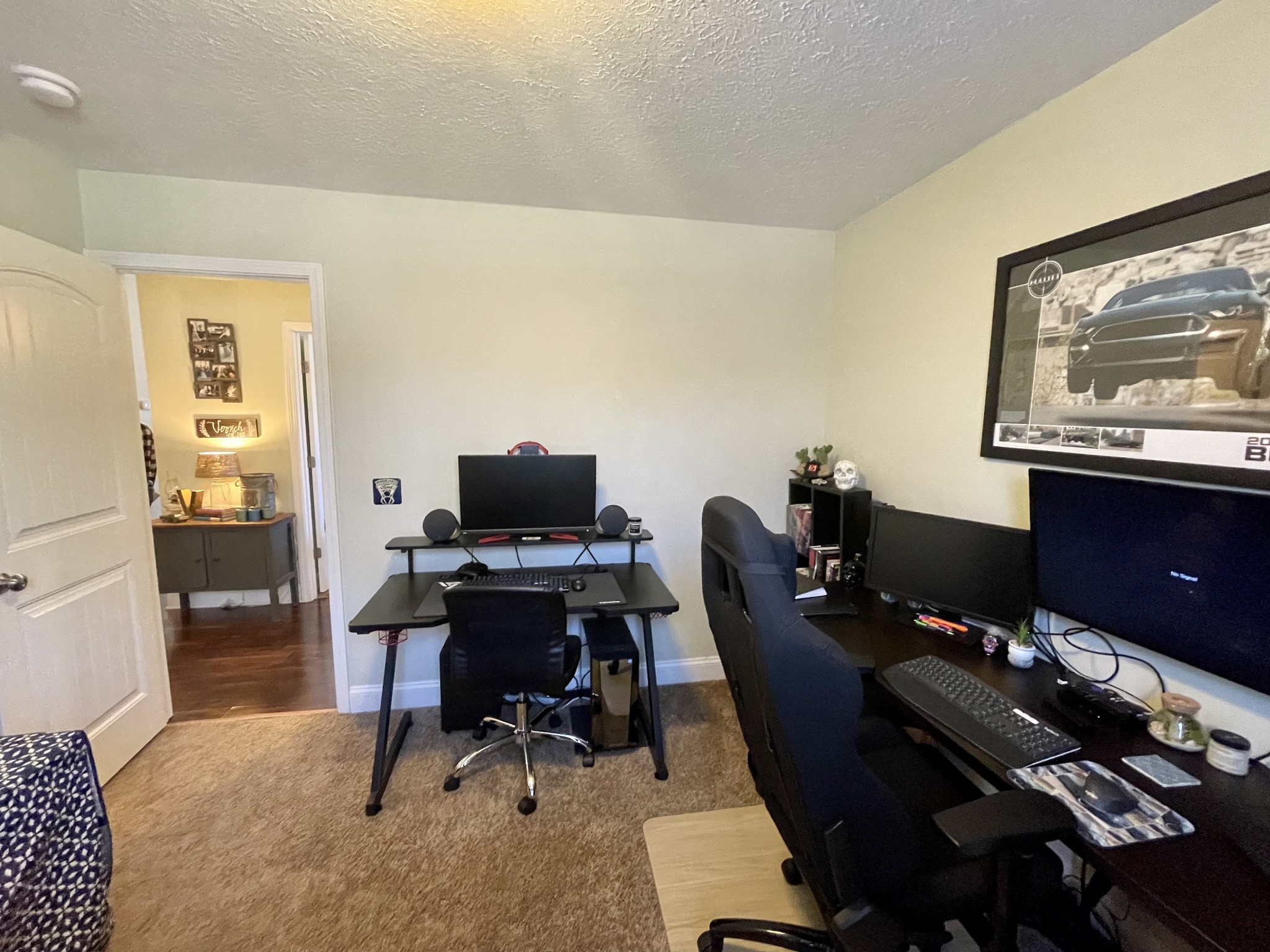 339 Golfview Lane Springfield, TN 37172 - Photo 33 of 34 a workspace with furniture and lamp