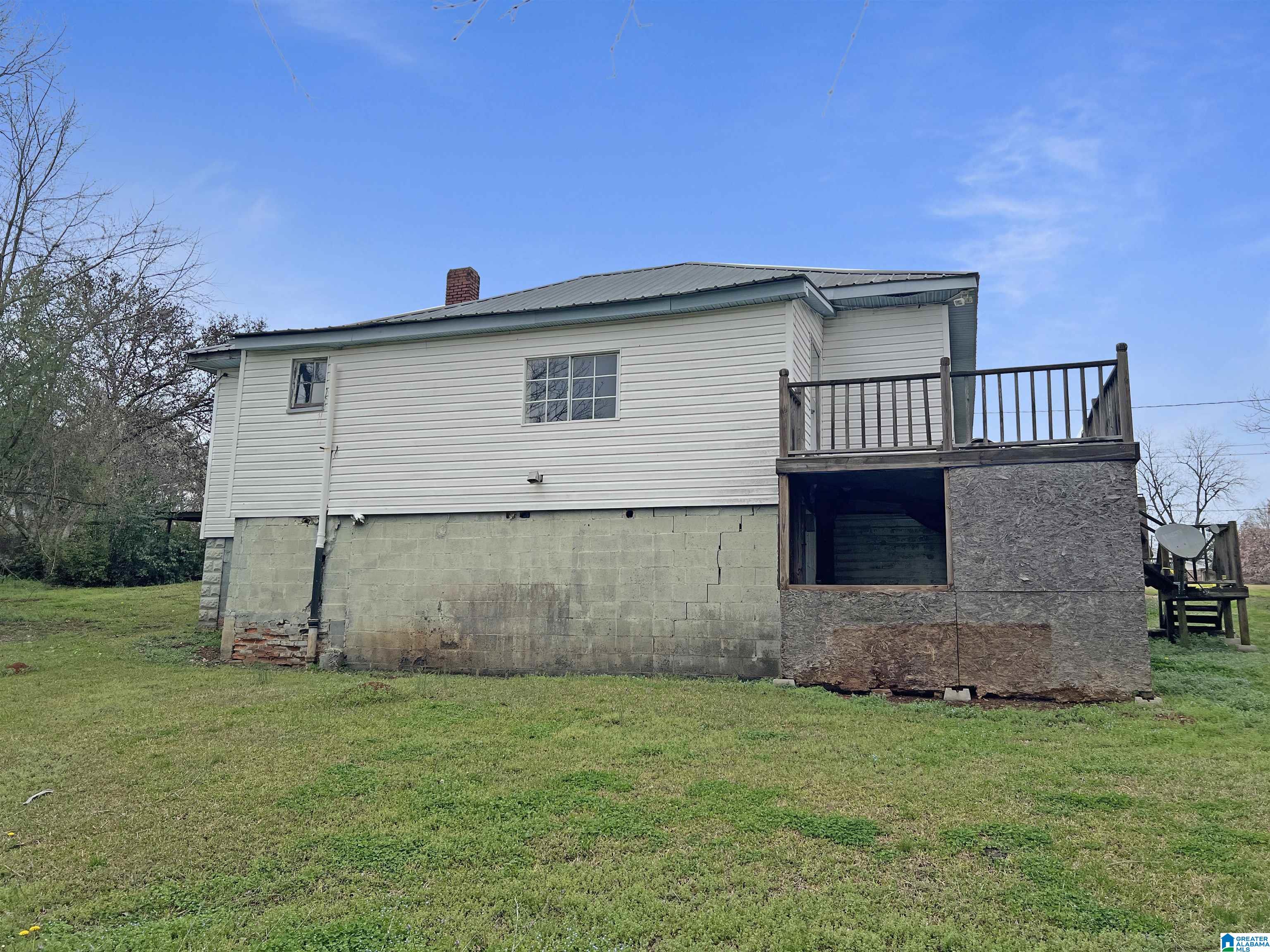 137 Price Street Roanoke, AL 36274 - Photo 4 of 20