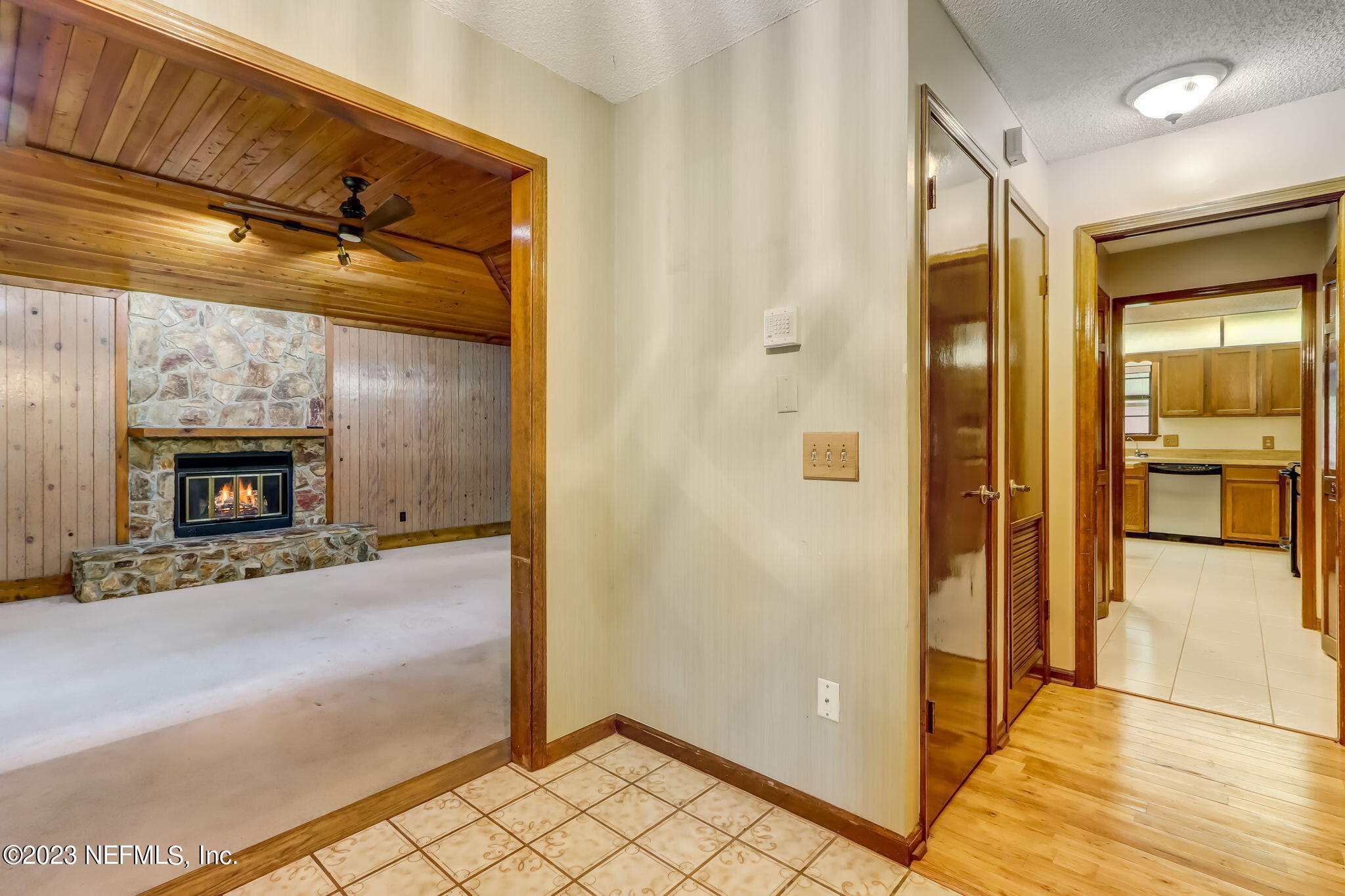 5642 Connie Jean Road Jacksonville, FL 32222 - Photo 6 of 66 Foyer