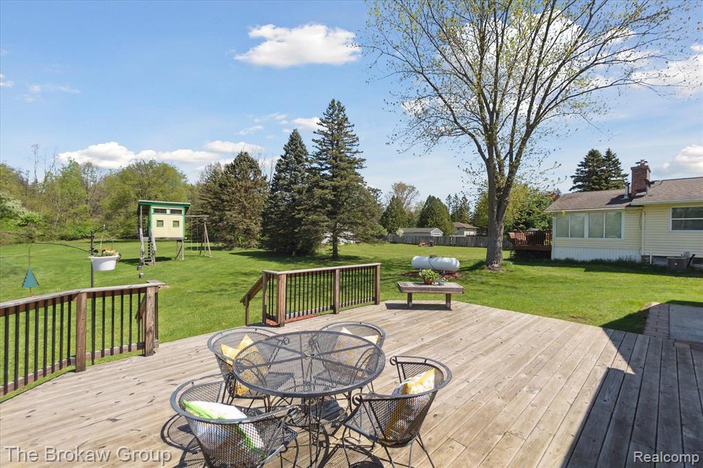 12441 County Line Road Ortonville, MI 48462 - Photo 36 of 43