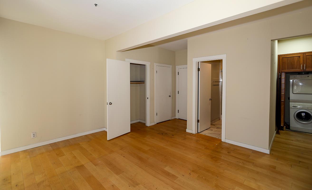 97 East St James Street, Unit 21 San Jose, CA 95112 - Photo 6 of 22 a view of an empty room