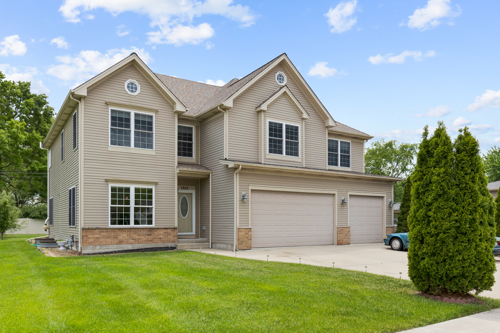 1305 East Palatine Rd  