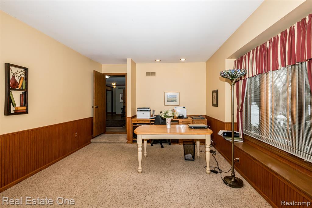 41344 Beacon Road Novi, MI 48375 - Photo 22 of 78
