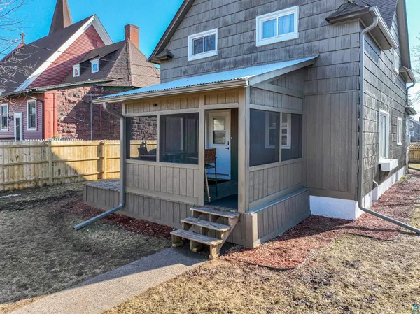$295,000 | 1821 East 4th Street, Superior, WI 54880