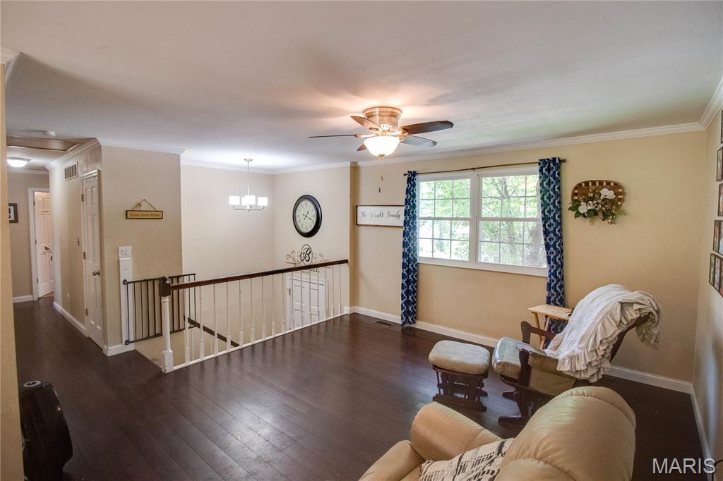5204 Pin Oak Drive Alton, IL 62002 - Photo 10 of 45