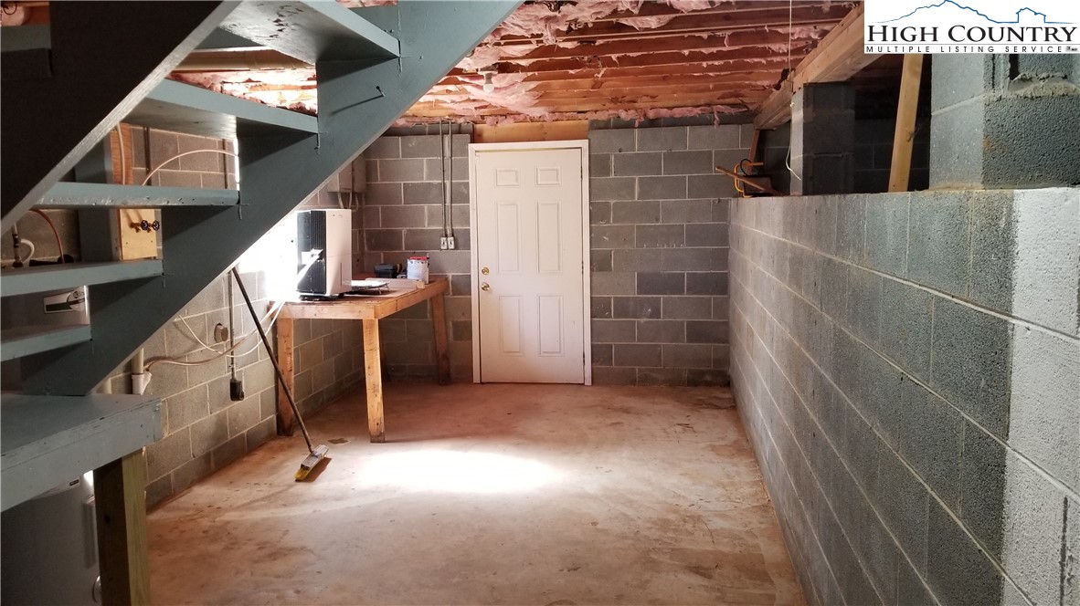 50 Rolling Green Road Sparta, NC 28675 - Photo 20 of 23 Gallery Image 20