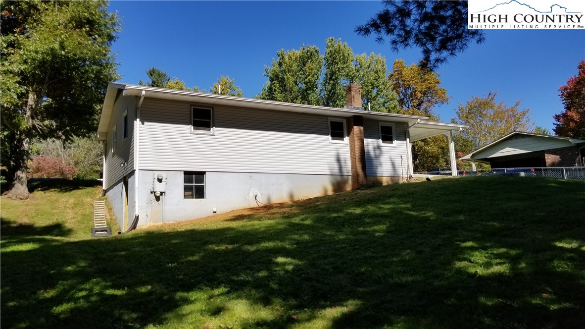 50 Rolling Green Road Sparta, NC 28675 - Photo 6 of 23 Gallery Image 6