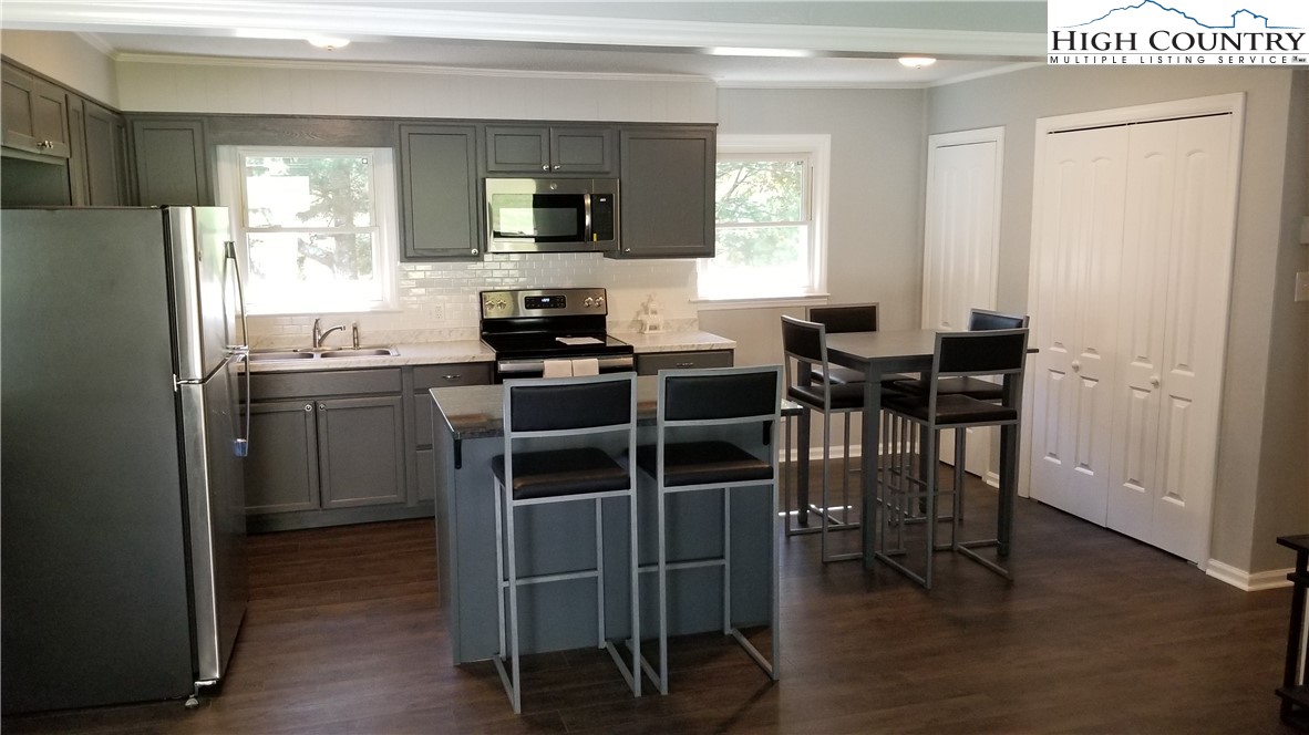 50 Rolling Green Road Sparta, NC 28675 - Photo 7 of 23 Gallery Image 7