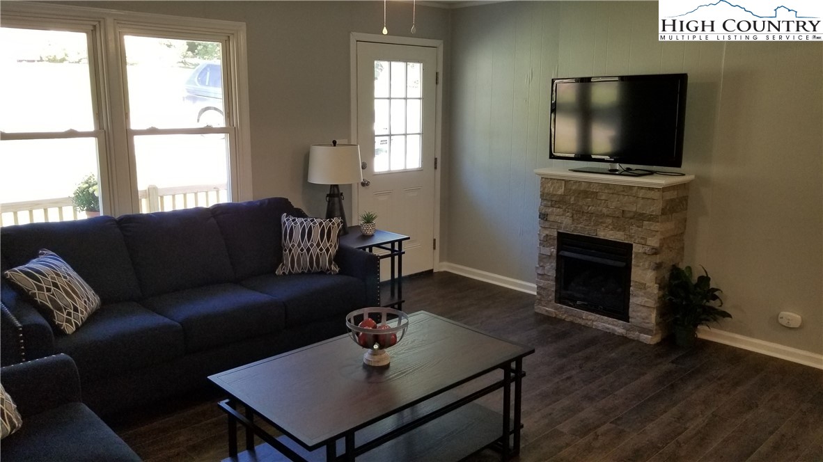 50 Rolling Green Road Sparta, NC 28675 - Photo 10 of 23 Gallery Image 10
