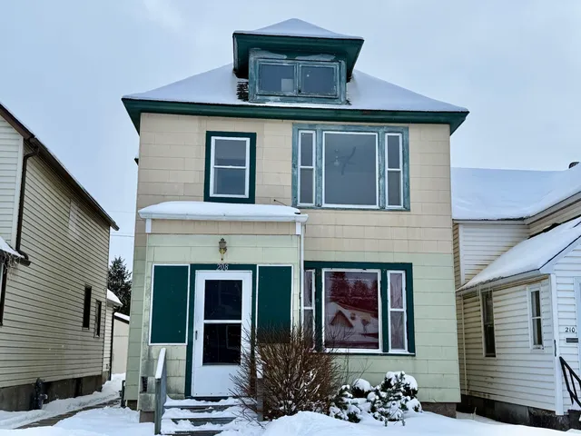 $89,900 | 208 5th Street South, Virginia, MN 55792