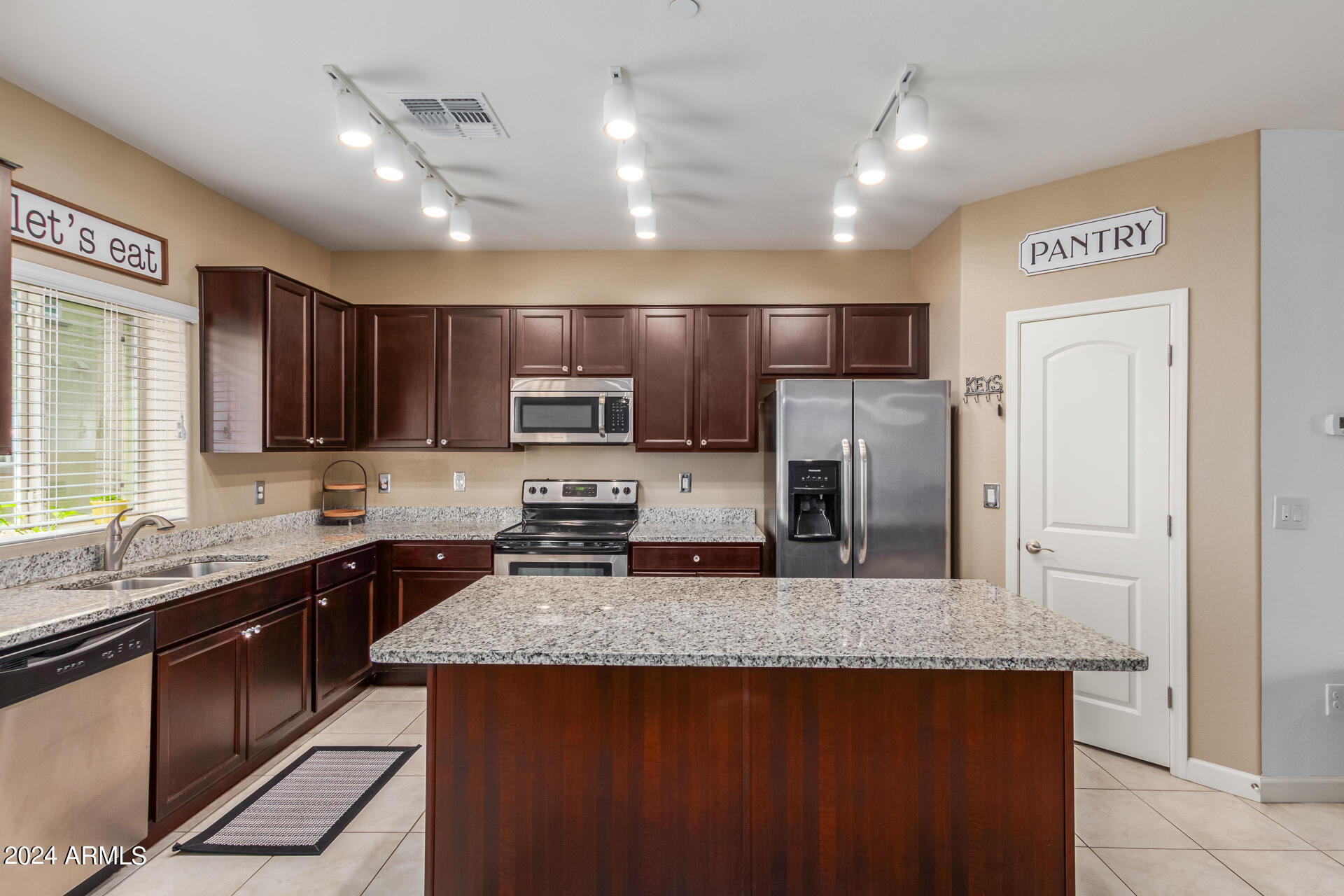 2150 West Alameda Road, Unit 1121 Phoenix, AZ 85085 - Photo 5 of 40 09 - Alameda