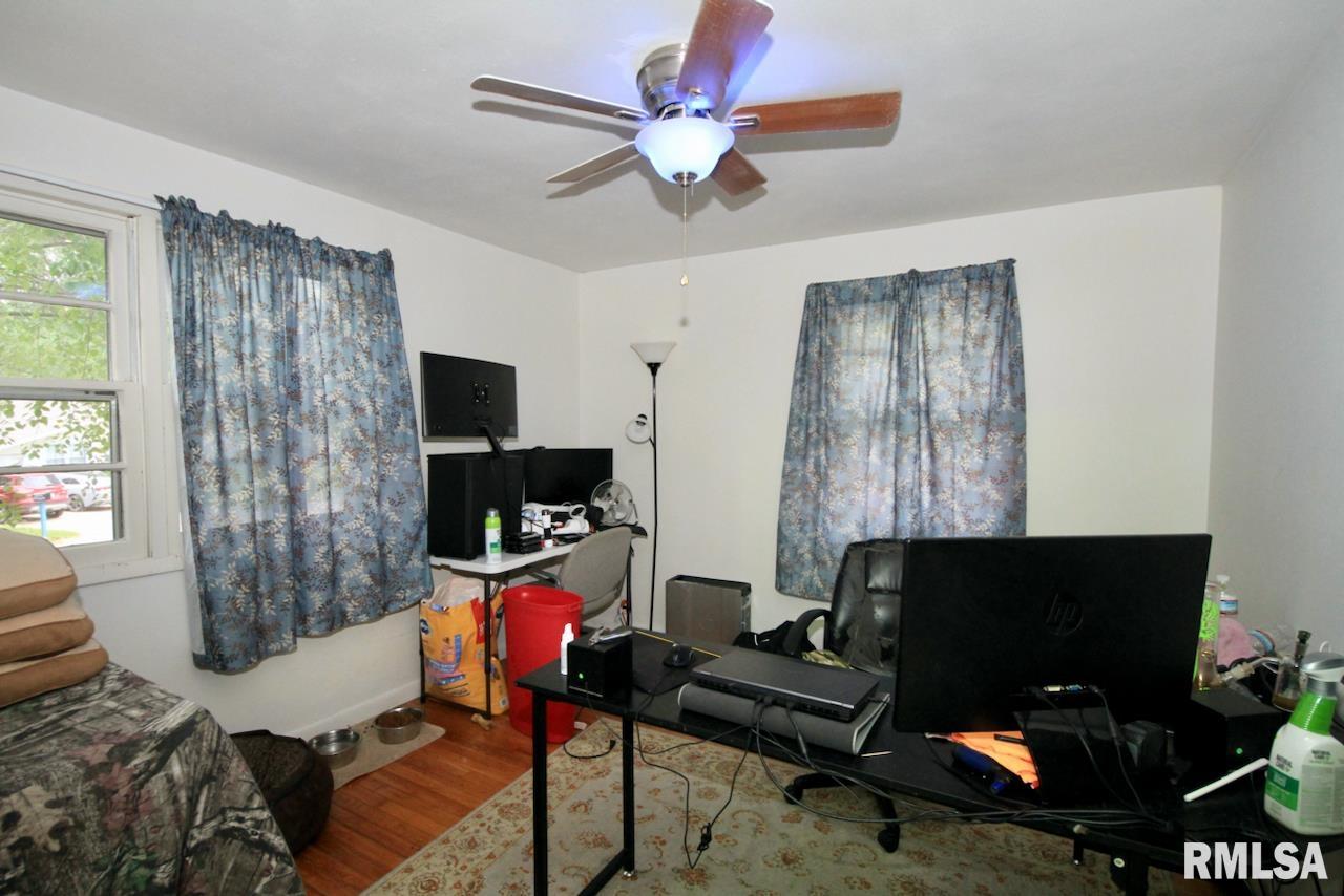 306 South Gray Drive Carbondale, IL 62901 - Photo 13 of 18