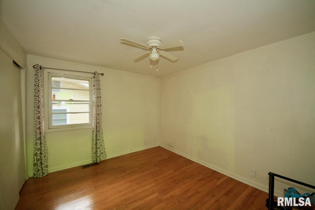 306 South Gray Drive Carbondale, IL 62901 - Photo 9 of 18