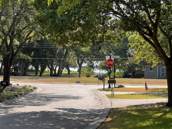 $349,000 | 120 Darrell Drive, Heath, TX 75032