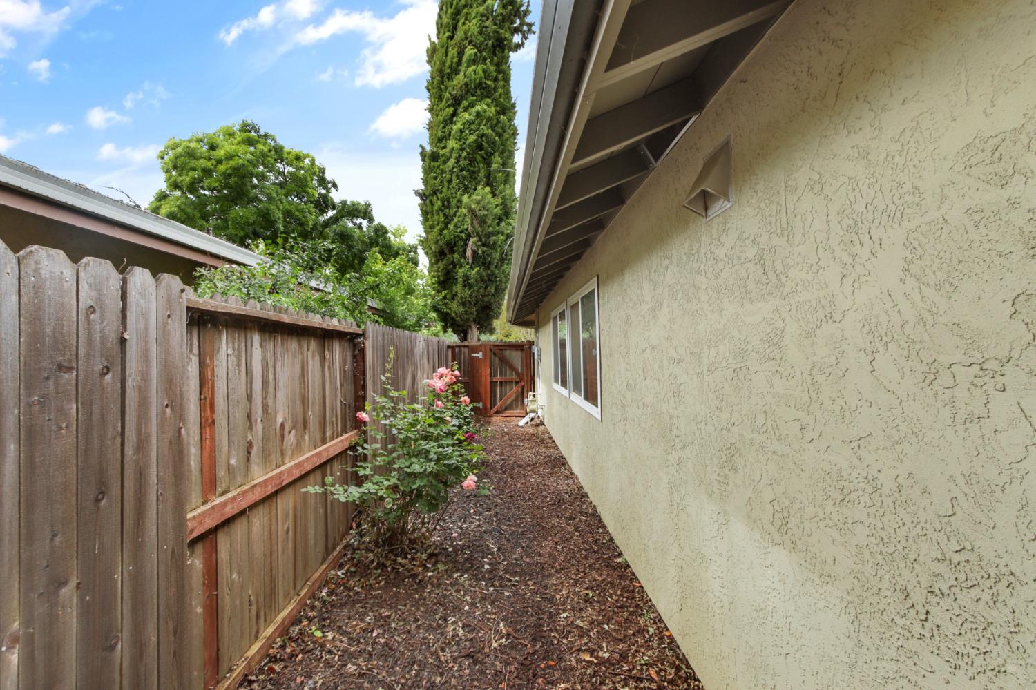 3948 Cowell Boulevard Davis, CA 95618 - Photo 54 of 55