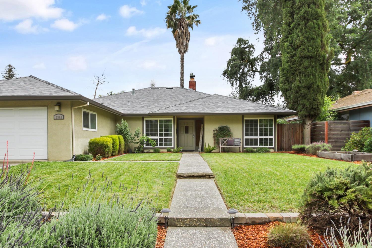3948 Cowell Boulevard Davis, CA 95618 - Photo 6 of 55
