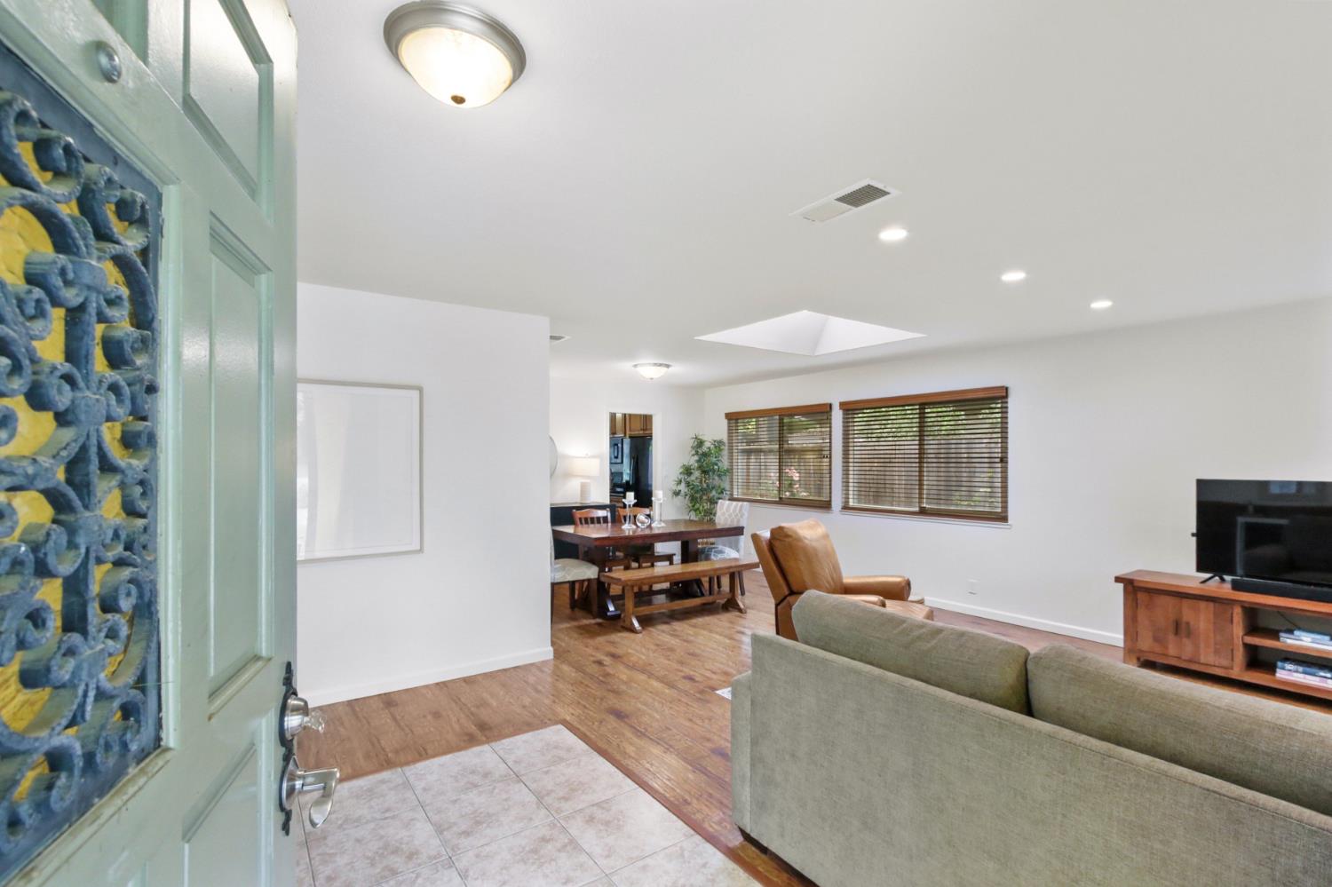 3948 Cowell Boulevard Davis, CA 95618 - Photo 9 of 55