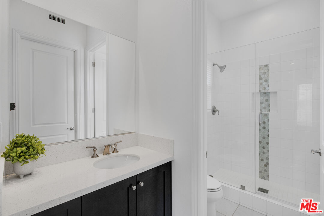 20204 Albion Way Porter Ranch, CA 91326 - Photo 19 of 43
