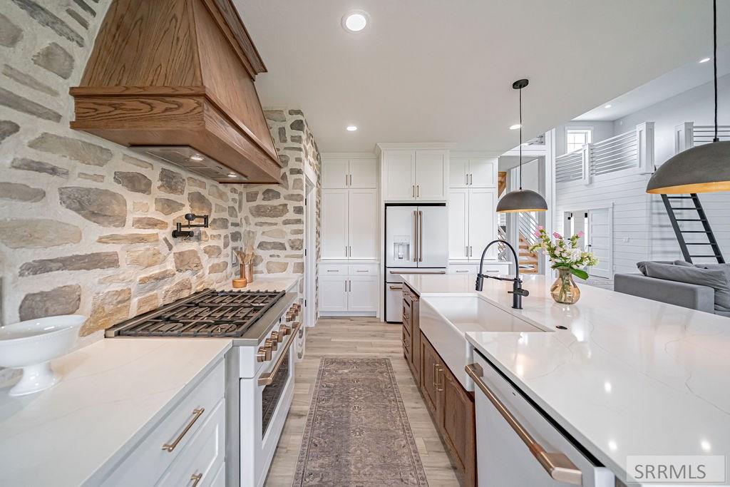 1713 Sage Hen Court Ammon, ID 83401 - Photo 16 of 70