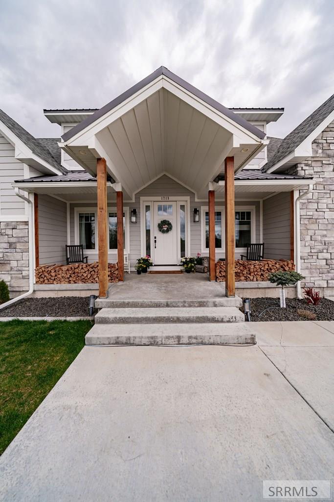 1713 Sage Hen Court Ammon, ID 83401 - Photo 4 of 70