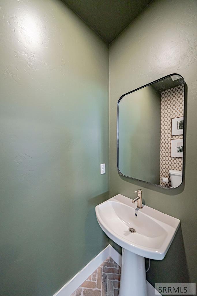 1713 Sage Hen Court Ammon, ID 83401 - Photo 67 of 70