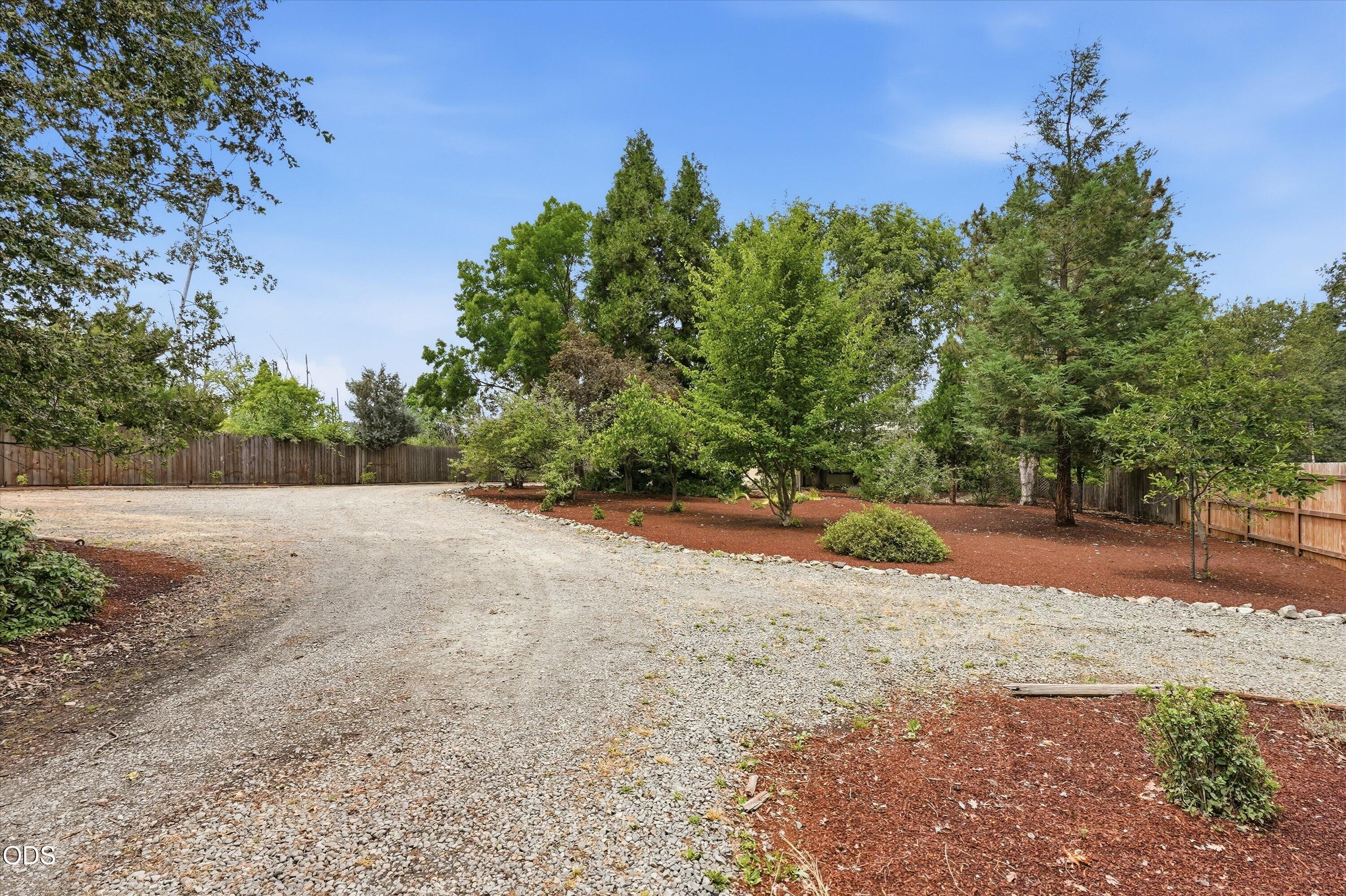 2298 Camp Baker Road Medford, OR 97501 - Photo 35 of 58
