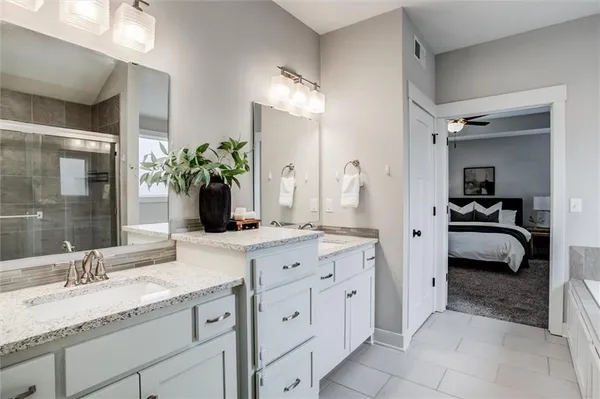 $525,000 | 7370 North Lamar Drive, Kansas City, MO 64152