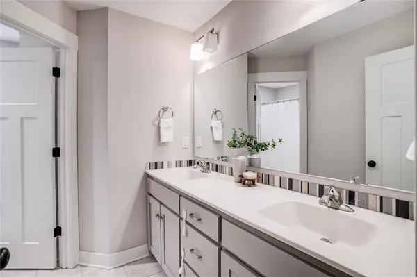 $525,000 | 7370 North Lamar Drive, Kansas City, MO 64152