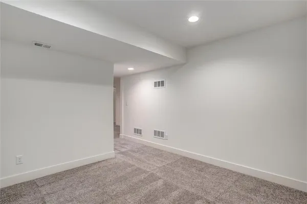 $525,000 | 7370 North Lamar Drive, Kansas City, MO 64152
