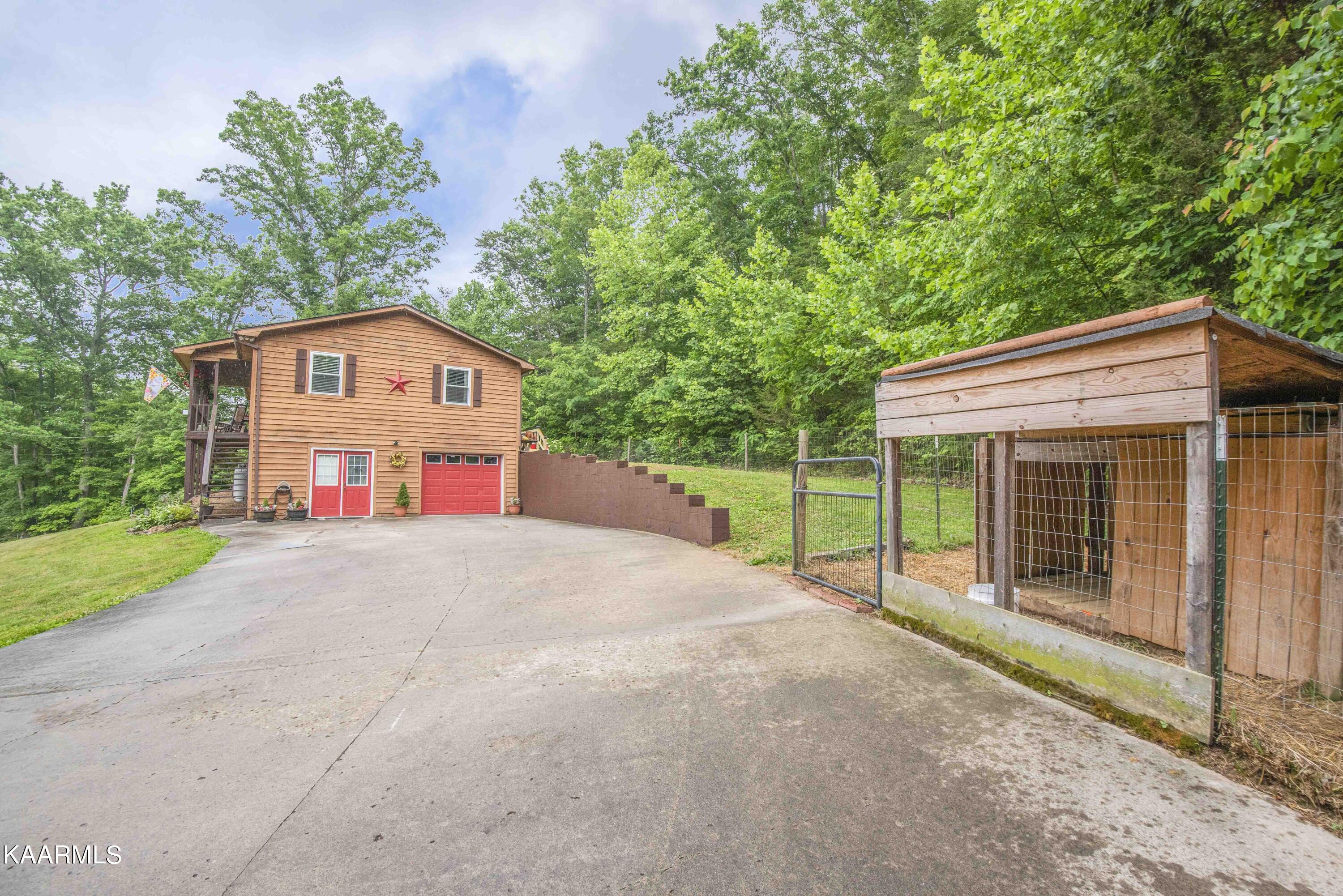7411 Thomas Weaver Road Maynardville, TN 37807 - Photo 16 of 60 yard 10_1