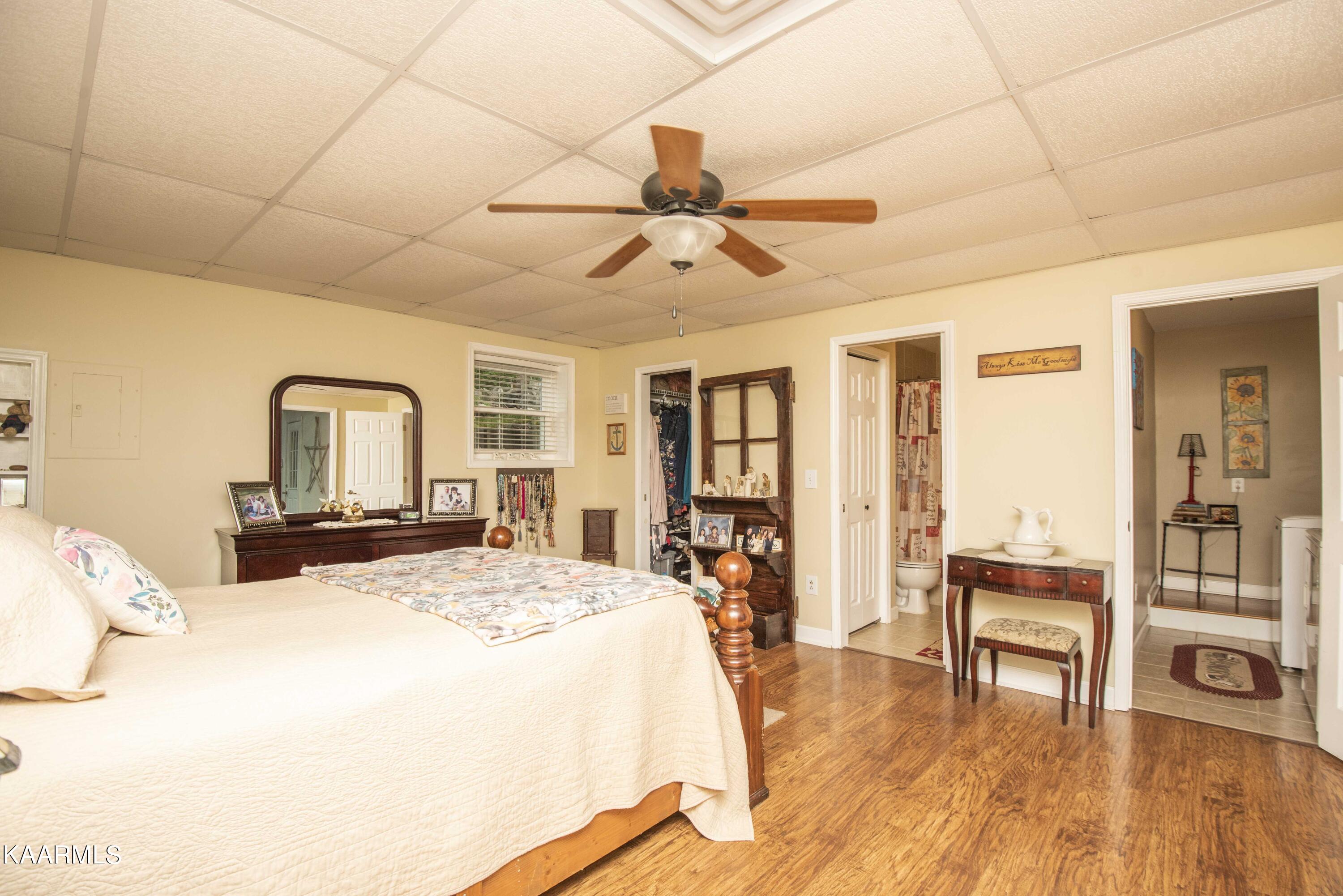 7411 Thomas Weaver Road Maynardville, TN 37807 - Photo 32 of 60 master bed_1