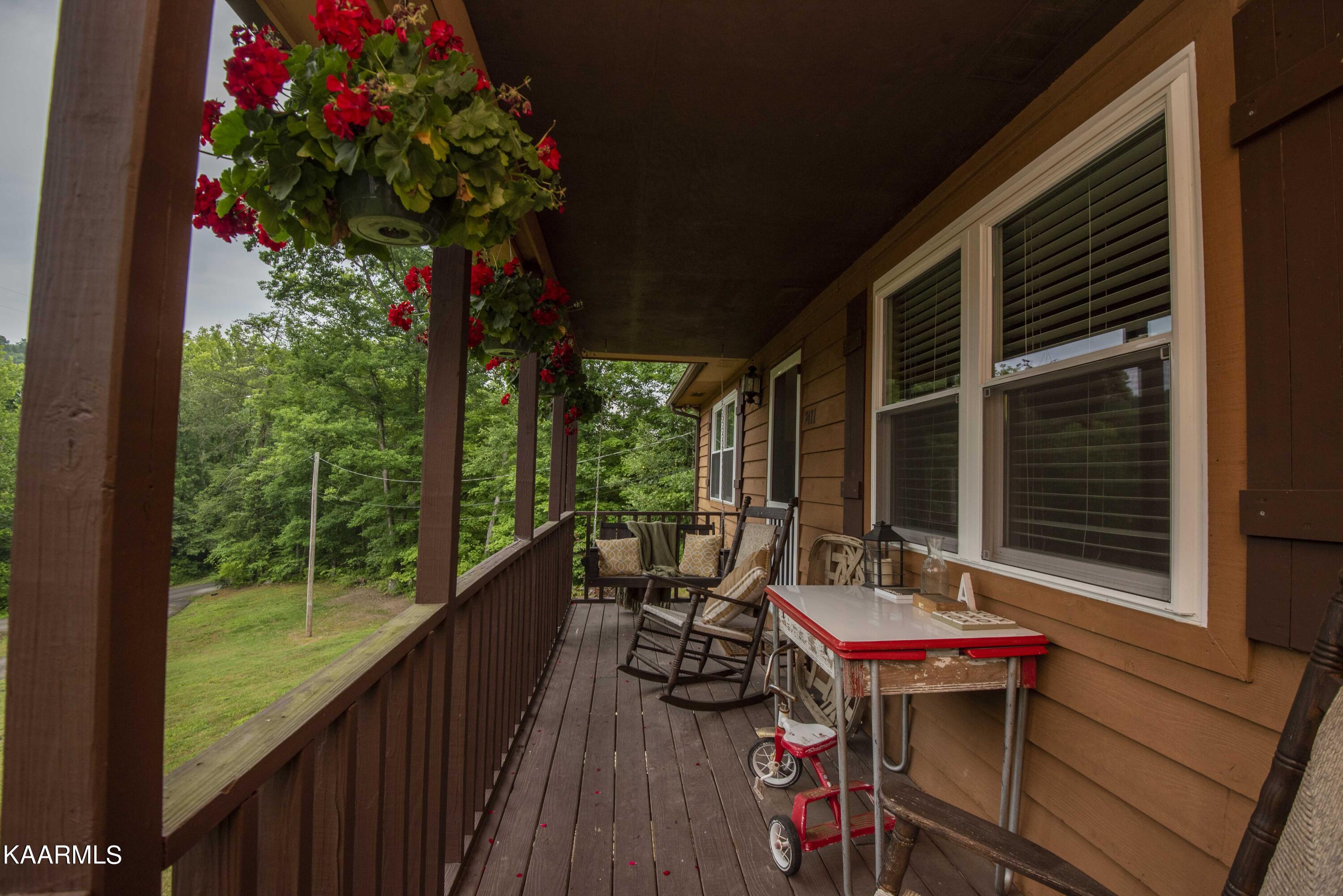 7411 Thomas Weaver Road Maynardville, TN 37807 - Photo 6 of 60 porch_1