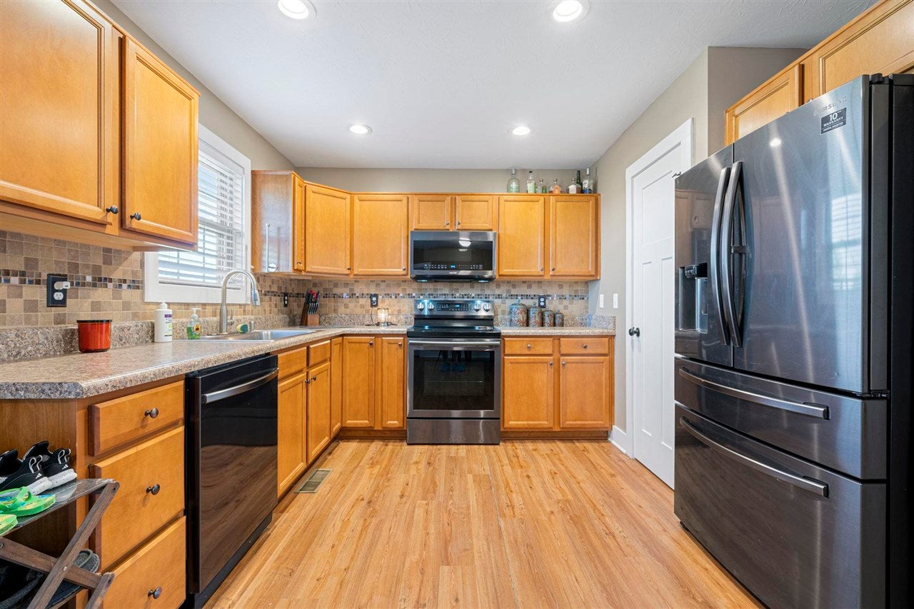 5807 Carl Jordan Road Oakland, KY 42159 - Photo 7 of 29 Gallery Image 7