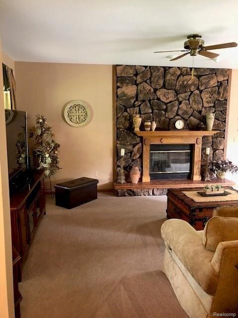 3250 Mason Road Howell, MI 48843 - Photo 12 of 50 Family room from the entry