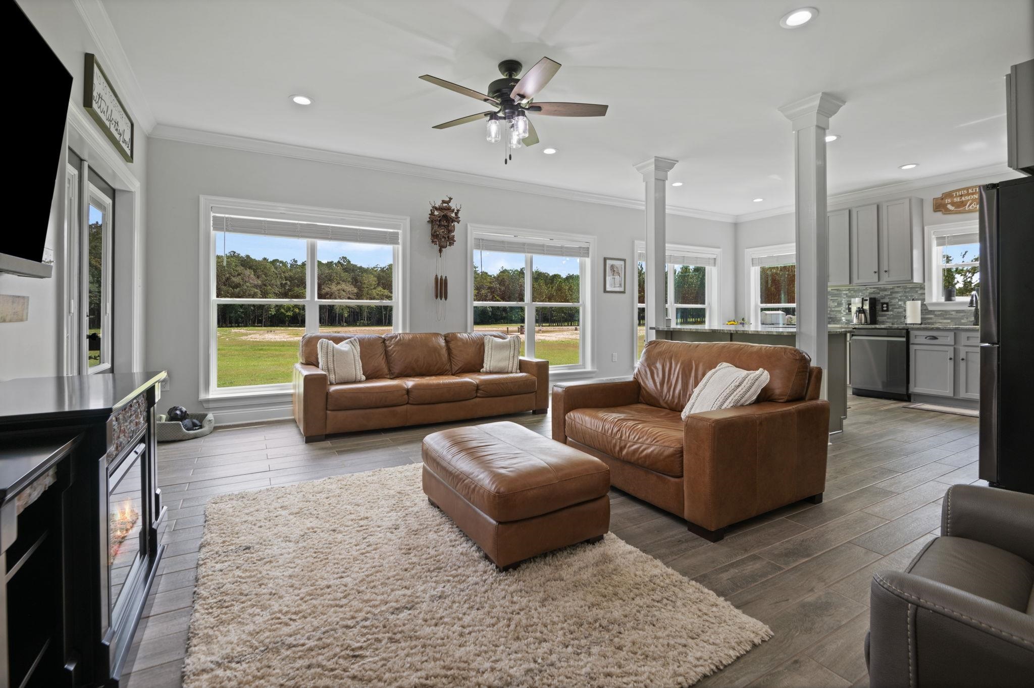25867 Goat Cooper Road Robertsdale, AL 36567 - Photo 6 of 34 Living Room