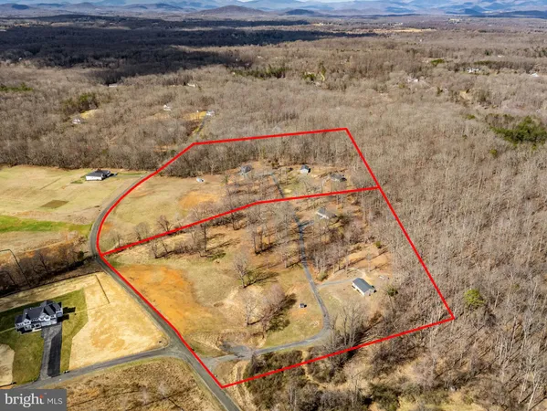 a view of sitting area