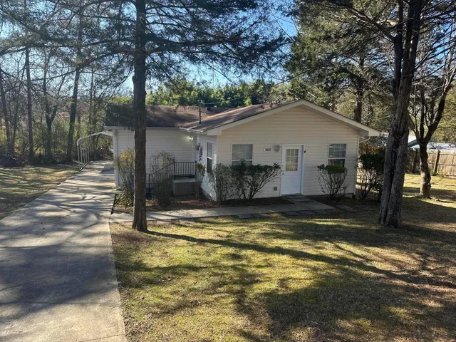 $1,300 | 10122 College Hill Road, Ooltewah, TN 37363