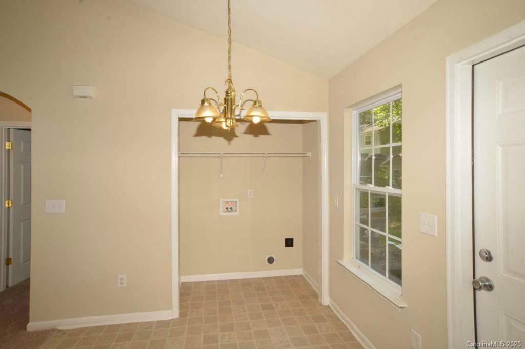 415 Tom Hunter Road Charlotte, NC 28213 - Photo 4 of 10 Gallery Image 4