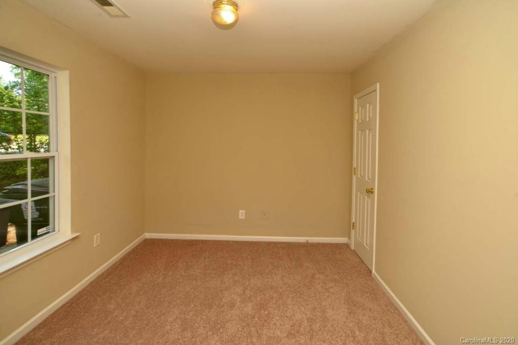 415 Tom Hunter Road Charlotte, NC 28213 - Photo 5 of 10 Gallery Image 5