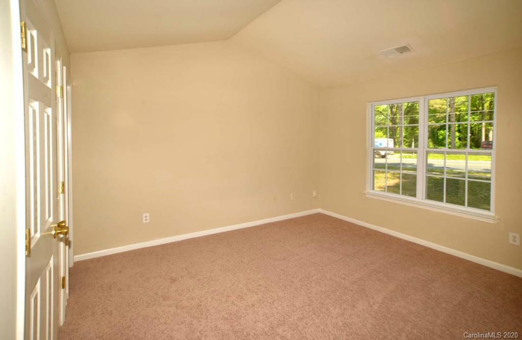 415 Tom Hunter Road Charlotte, NC 28213 - Photo 7 of 10 Gallery Image 7