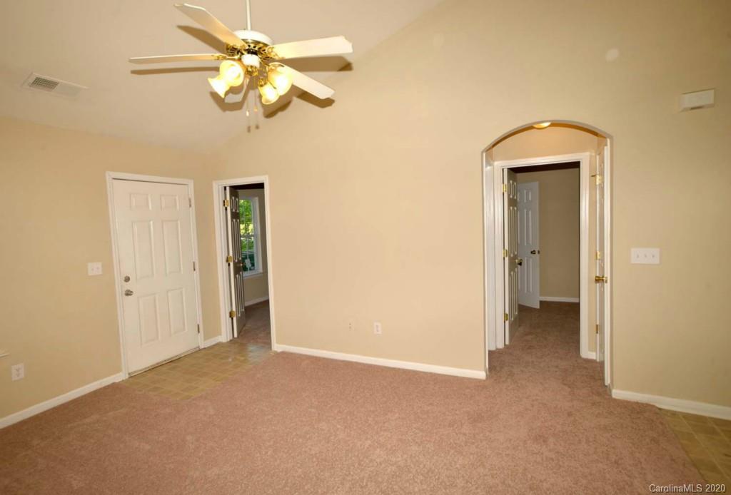415 Tom Hunter Road Charlotte, NC 28213 - Photo 8 of 10 Gallery Image 8