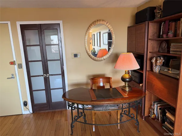 $818,000 | 1 Bay Club Drive, Unit 7M | Bay Terrace