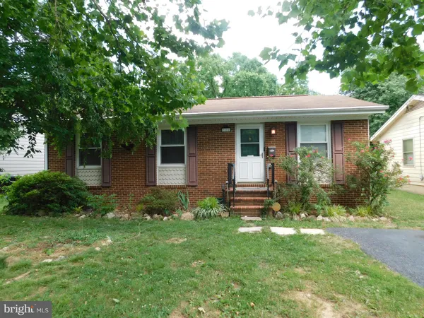 $1,800 | 320 Opequon Avenue, Winchester, VA 22601