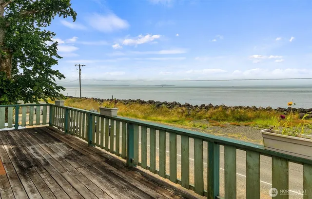 $421,000 | 4604 4th Street, Tokeland, WA 98590