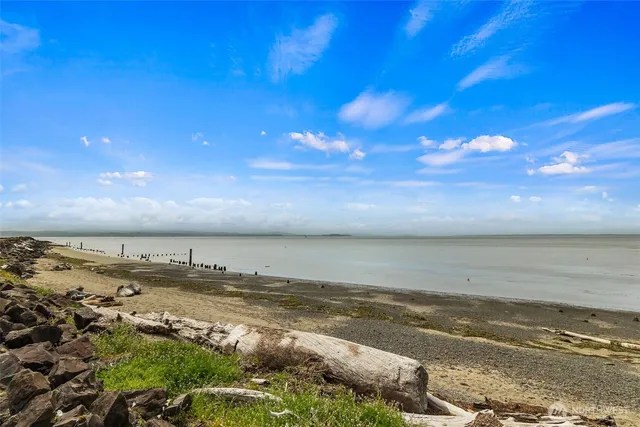 $421,000 | 4604 4th Street, Tokeland, WA 98590